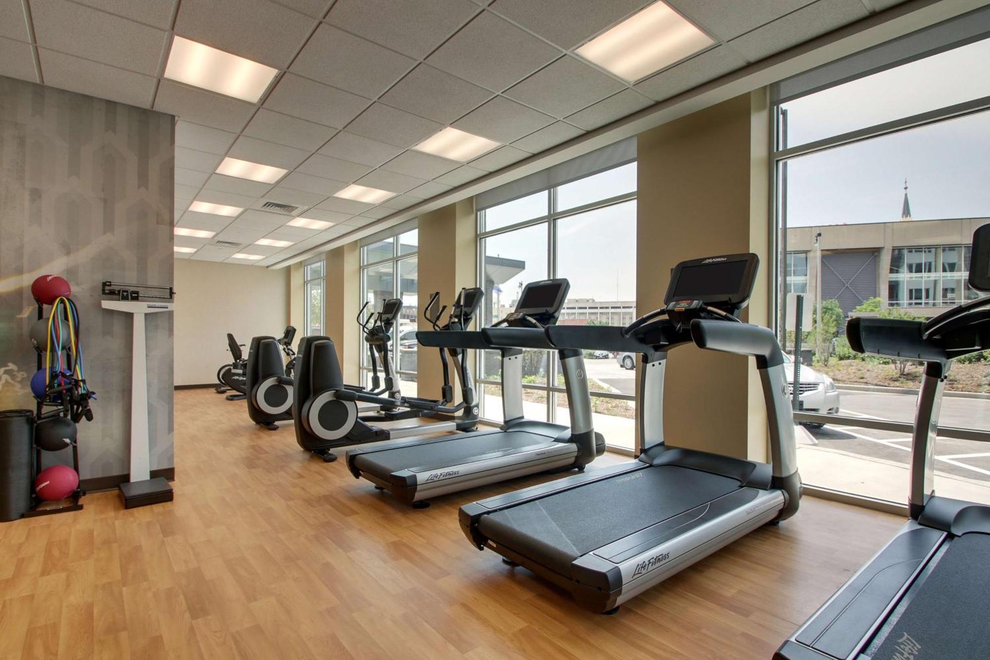 Hyatt Place Milwaukee Downtown Экстерьер фото