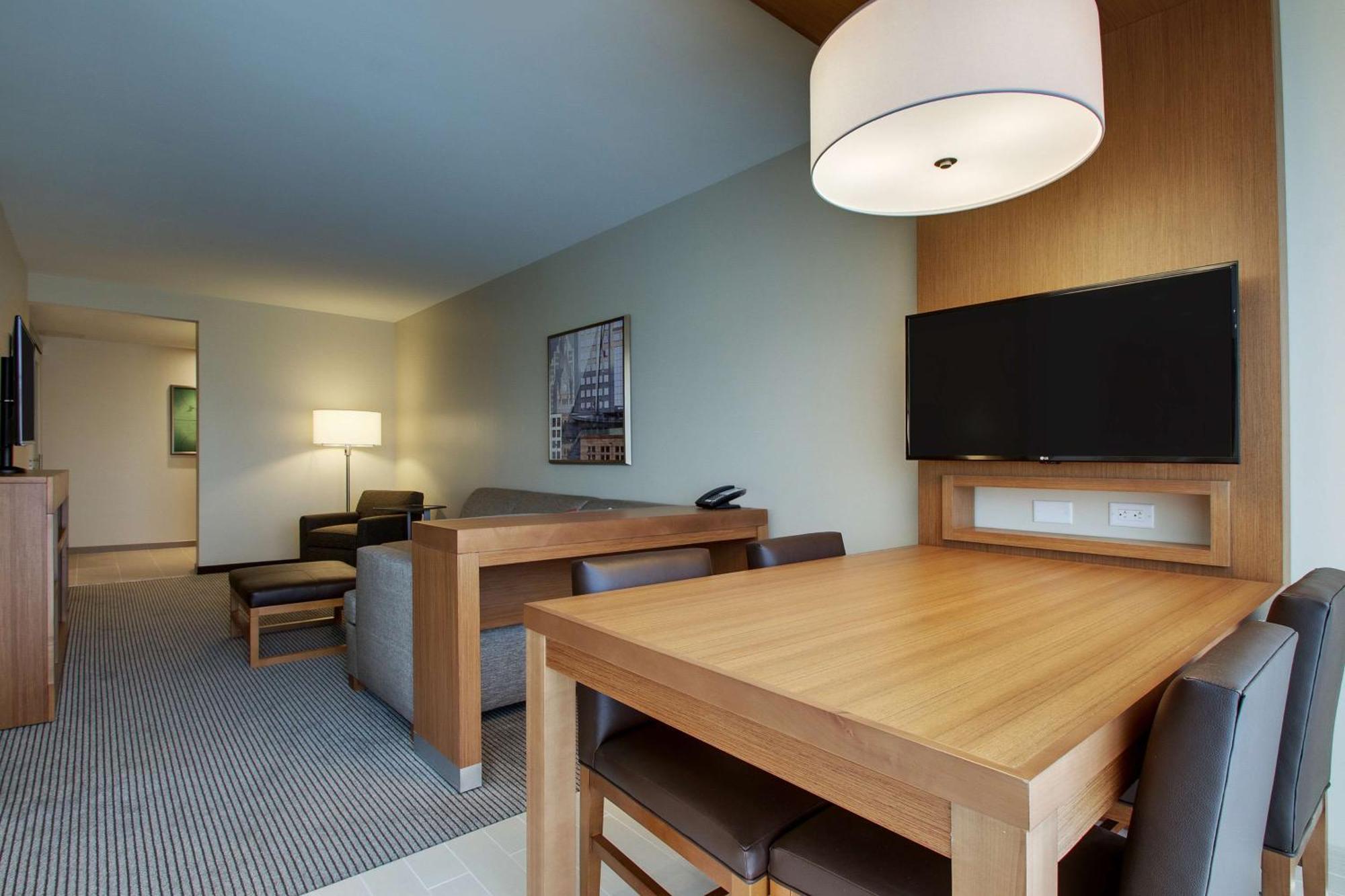 Hyatt Place Milwaukee Downtown Экстерьер фото