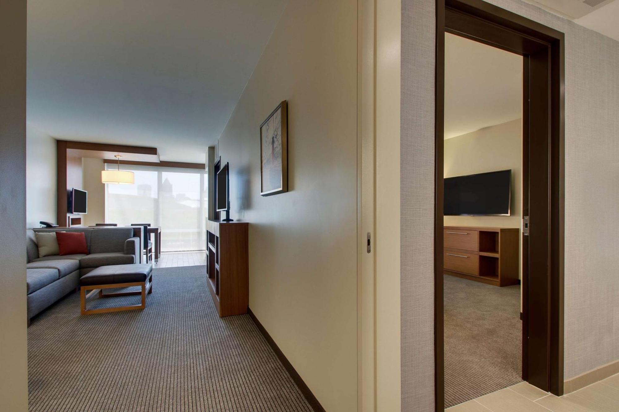 Hyatt Place Milwaukee Downtown Экстерьер фото