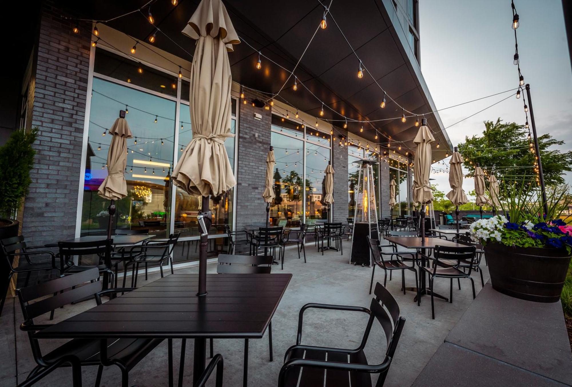 Hyatt Place Milwaukee Downtown Экстерьер фото
